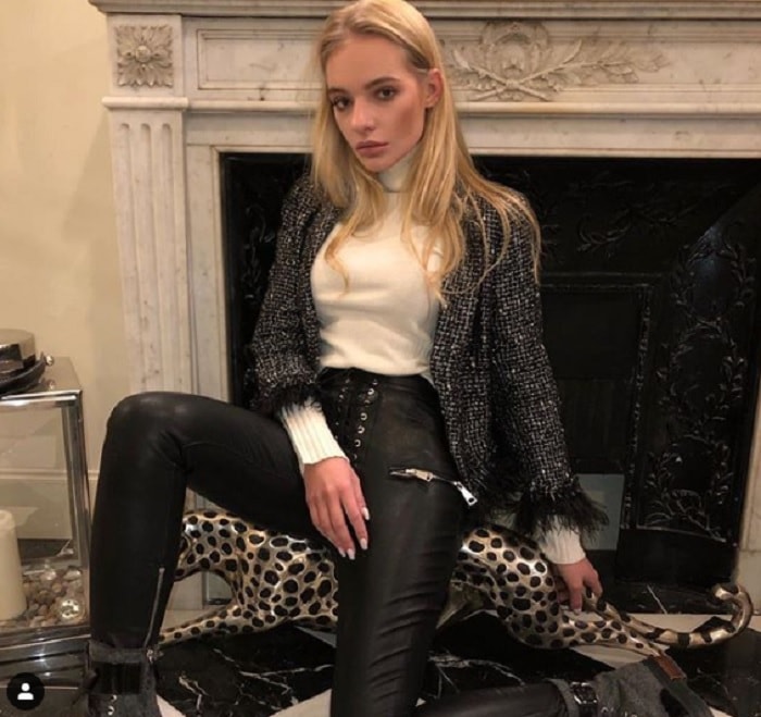 Elizaveta Peskova, la figlia del portavoce di Putin stagista13