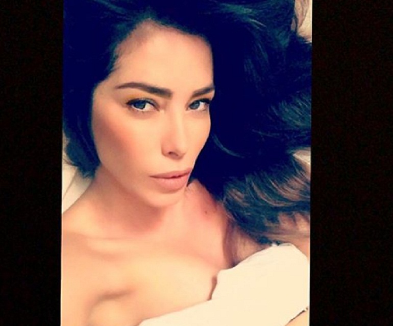 Aida Yespica, il settimanale Chi: "Un taglio alla mano si stava trasformando in tragedia"