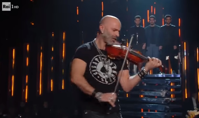 YOUTUBE Sanremo 2019, Il Volo con Alessandro Quarta: ecco chi è il violinista