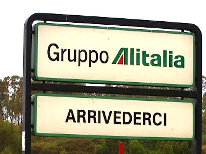 Alitalia, Lufthansa perde la pazienza: "Continuate così e non resterà nulla". 3mila gli esuberi programmati