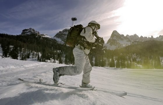 gli alpini si esercitano in montagna7