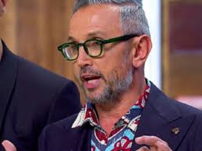 Masterchef 8, Bruno Barbieri sbotta con il concorrente Alessandro Bigatti: "Non ridere sennò mi inca***"
