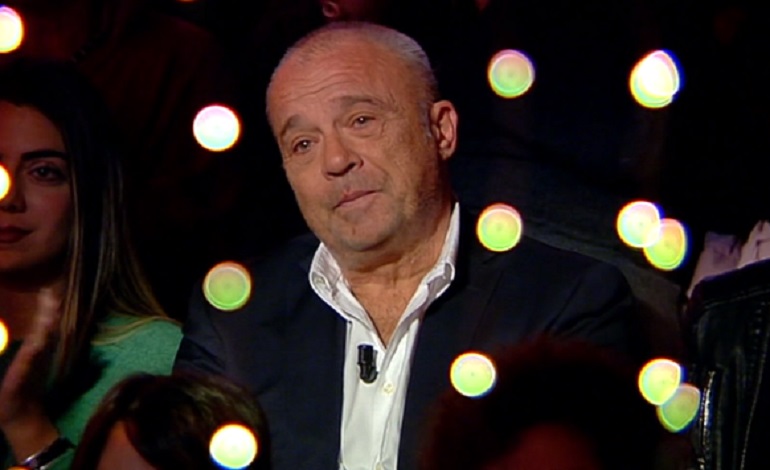 C'è Posta per Te, Claudio Amendola si commuove: "Scusate se vi abbiamo lasciato un Paese così"