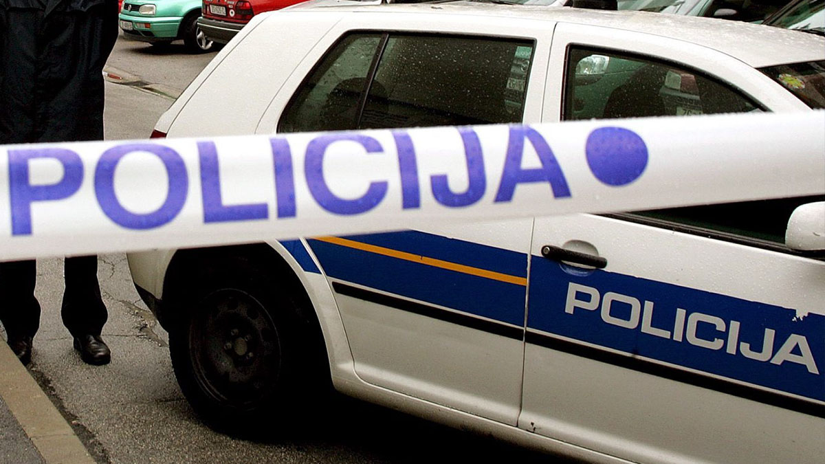 Croazia: il cadavere di una donna nel freezer per 19 anni, arrestata la sorella