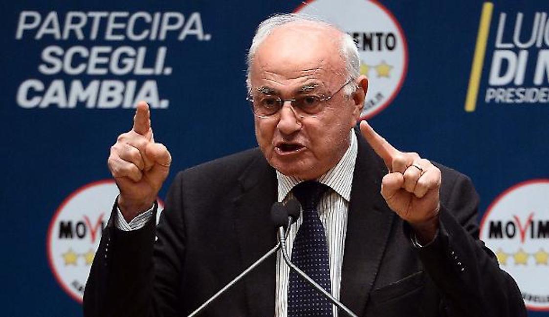 Elio Lannutti (M5s) indagato per diffamazione e odio razziale: ha pubblicato su Fb documento antisemita