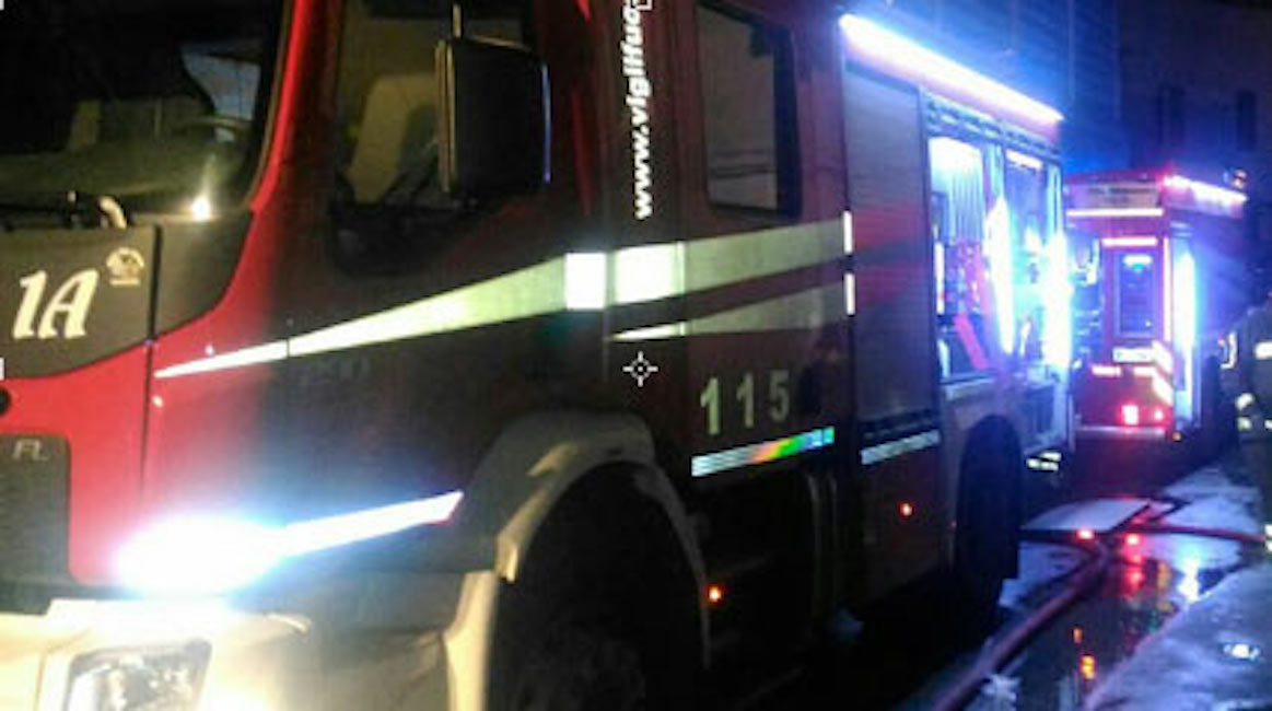 Avezzano, esplosione in casa: ci sono persone sepolte da macerie