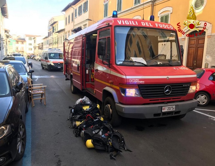 Firenze, incendio in un palazzo: 5 feriti, uno è grave