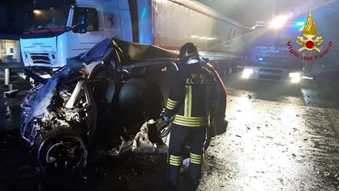 Limena, schianto auto-camion all'incrocio: Fabrizio Galuppi muore a 33 anni