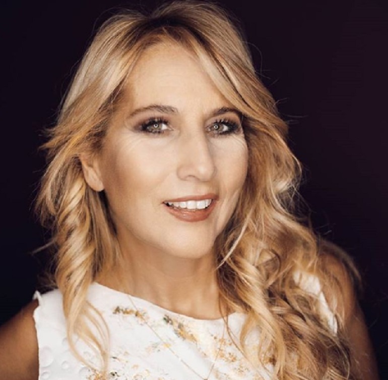 Isola dei Famosi, Jo Squillo si nasconde gli spaghetti nelle mutande (foto Instagram)