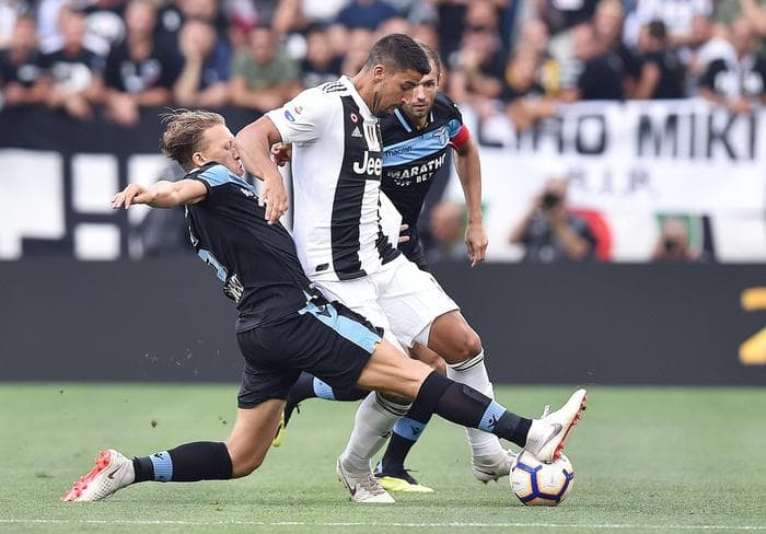 Khedira si ferma: stop per una aritmia al cuore. Accertamenti a Torino