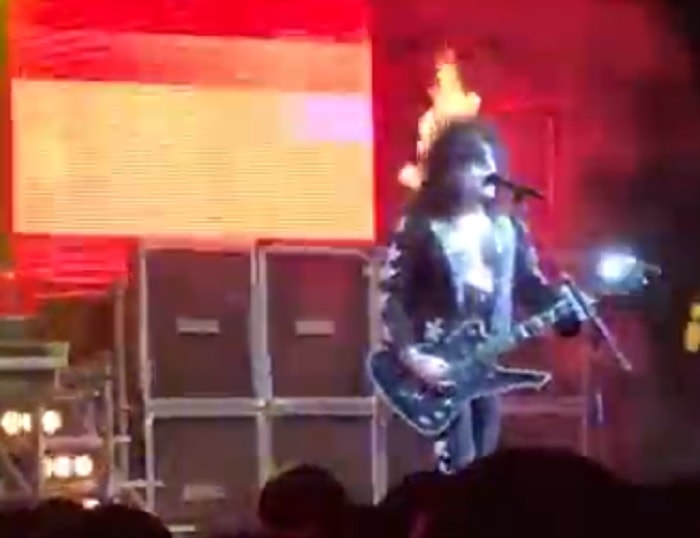 kiss cantante cover band