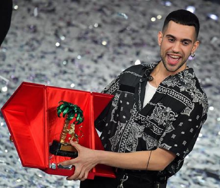 Mario Adinolfi: "Mahmood? Fra 30 anni nessuno si ricorderà ‘soldi soldi, clap clap’" (foto Ansa)