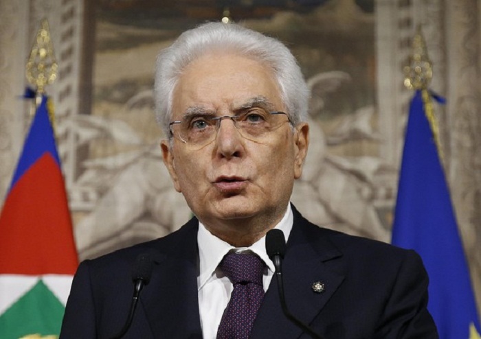 Alzheimer, Sergio Mattarella concede la grazia ai 2 anziani che uccisero le mogli malate