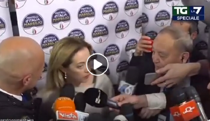 Giorgia Meloni bestemmia in diretta? Il VIDEO dopo la vittoria in Abruzzo