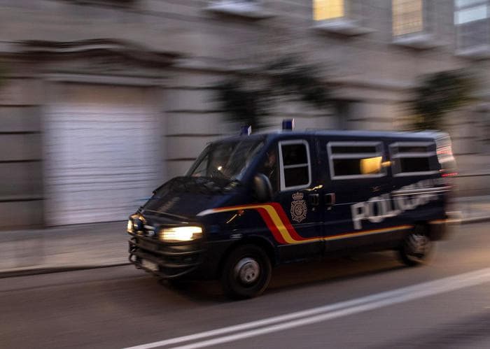 Spagna, cannibalismo a Madrid: uccide la madre, ne fa a pezzi il corpo e lo mangia