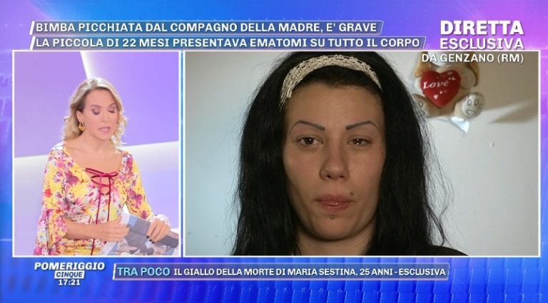 Pomeriggio 5, la mamma di Genzano e le bugie a Barbara D'Urso sul compagno che ha picchiato la figlia