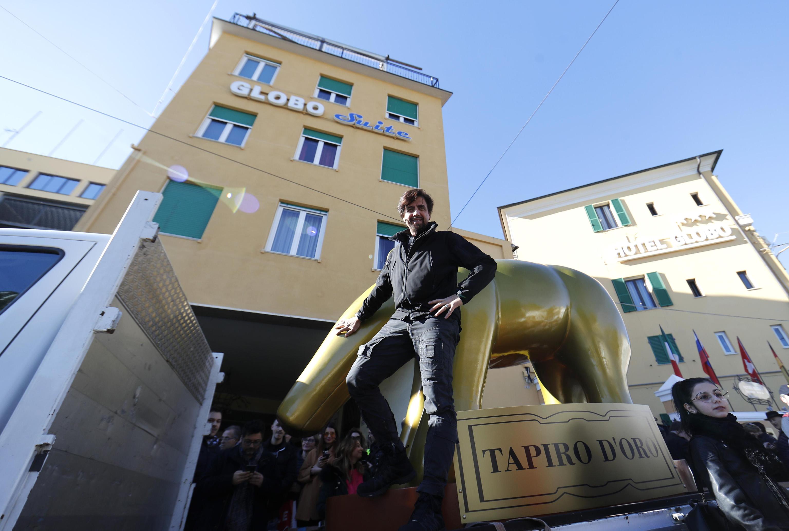 sanremo 2019 tapiro gigante