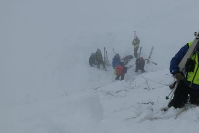Courmayeur, una valanga in Val Veny: 3 sciatori travolti e uccisi. Si cerca il quarto