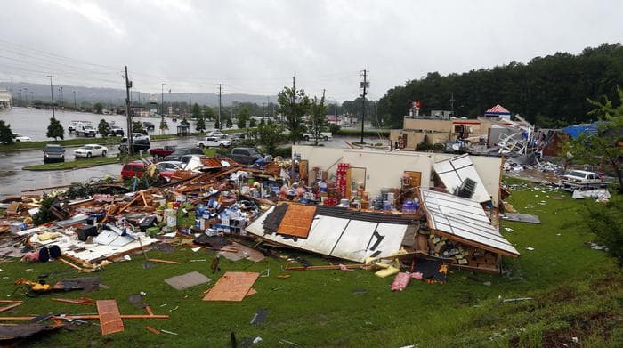 Alabama, tornado in serie: almeno 23 morti, tra cui 2 bambini vittime