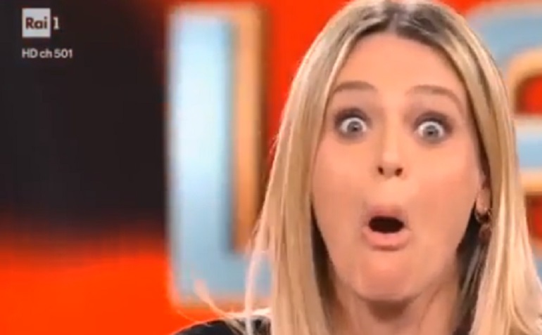 L'Eredità, Eleonora Arosio in dolce attesa. Insinna: "Chi è il papà?". E lei: "Boh..."