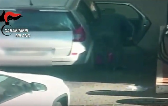 Ousseynou Sy riempie le taniche