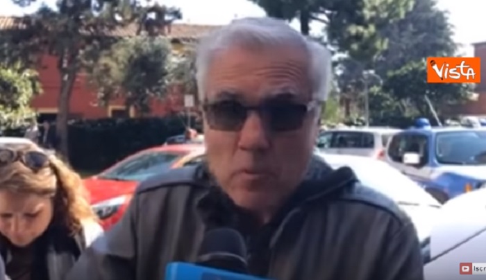 Fratellini morti a Bologna, il vicino di casa: "L'infermiera con le mani nei capelli" VIDEO