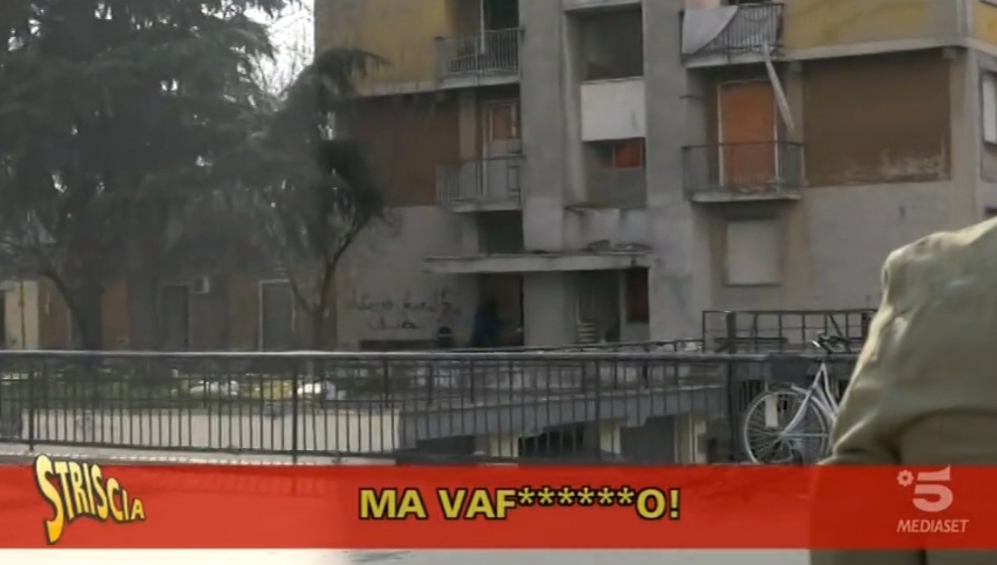 Striscia la Notizia, Vittorio Brumotti minacciato di morte: "Proiettile vicino al furgone"