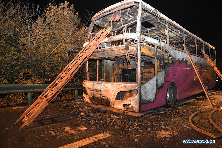cina incendio bus turistico