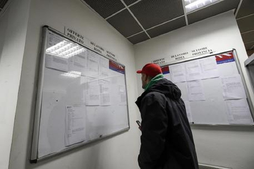 Reddito di cittadinanza, c'è intesa Caf-Inps. A Napoli un intero condominio lo richiede