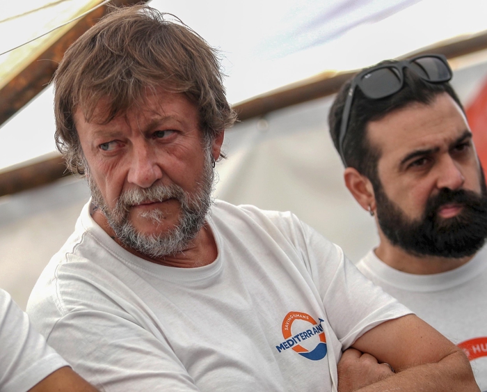 Migranti, indagato il capo missione della Mare Jonio Luca Casarini