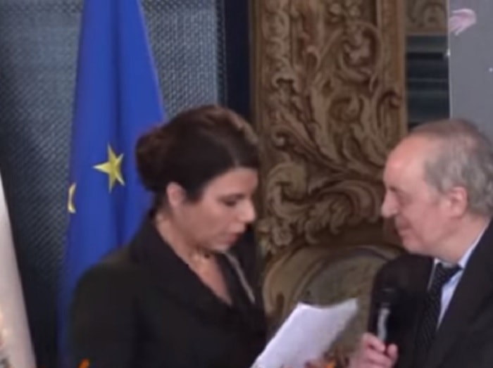 Geppi Cucciari a Dario Argento: "Qui è dove ha giurato Conte. Ti devi superare"