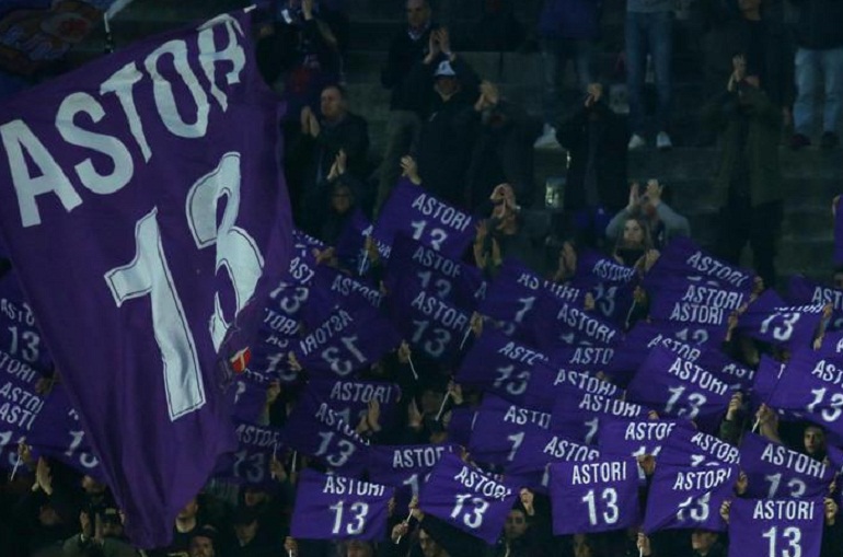 Davide Astori, toccante lettera dei genitori: "Non stancatevi di ricordarlo" (foto Ansa)