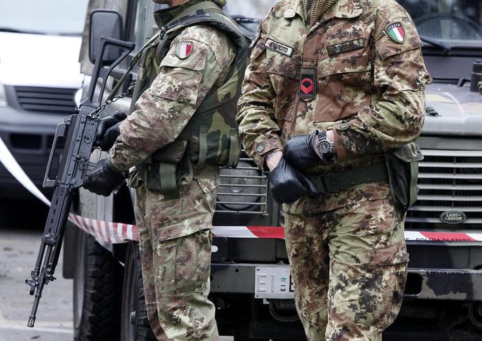 Forze Armate italiane: il Governo di Giuseppe Conte le "sta uccidendo nel silenzio di troppi". Gasparri denuncia...