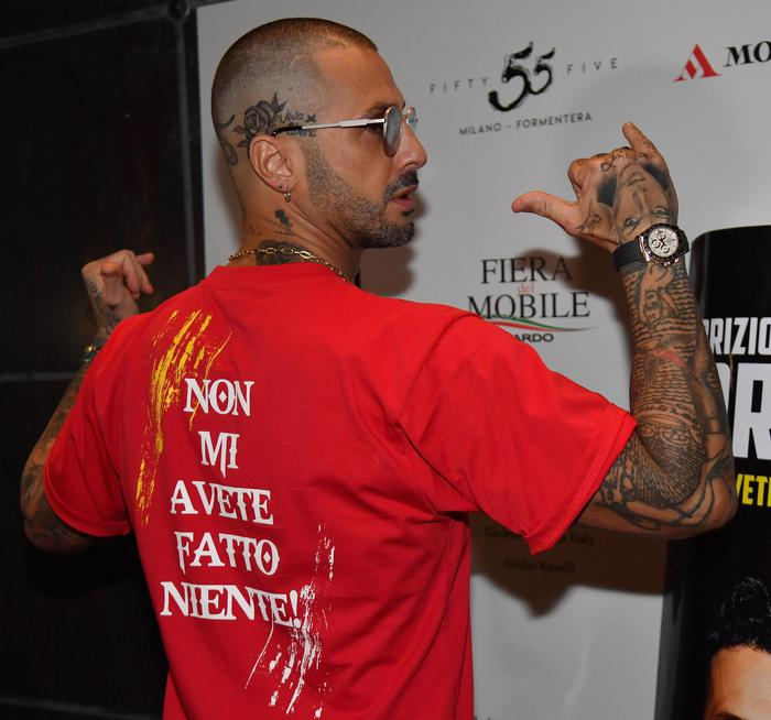 Fabrizio Corona, Allegri conferma suo scoop: "Cena calciatori Juventus con 60 modelle? Ha portato fortuna..."