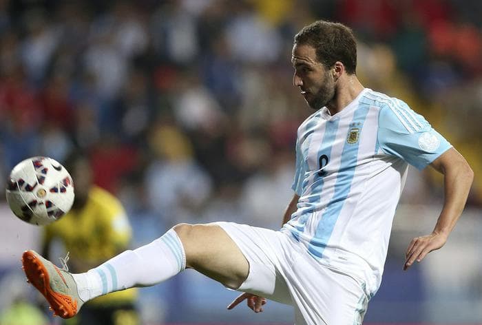 Gonzalo Higuain lascia la nazionale dell'Argentina e piange: "Molti saranno contenti..."