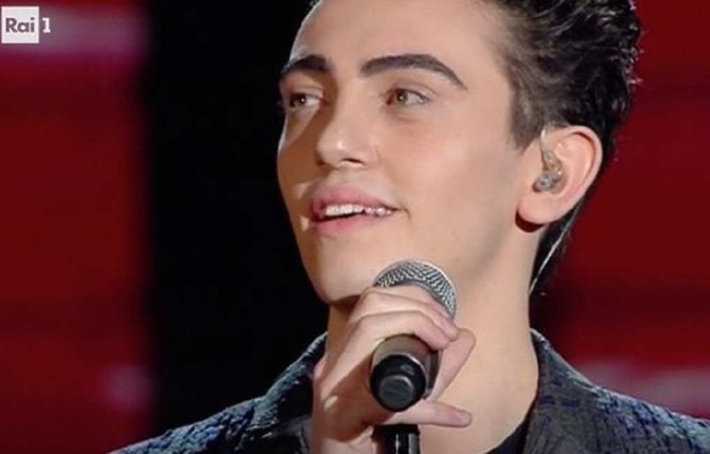 Michele Bravi rompe il silenzio 5 mesi dopo l'incidente: "Cerco di costruire piano piano la realtà"