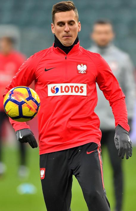 Polonia, il ct Jerzy Brzeczek: "Milik non ha influenza suina. Bereszynski è in ospedale"