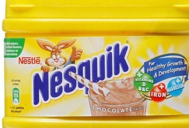 Nesquik, addio scatola di plastica gialla: si passa al cartone. Svolta ecologista di Nestlè