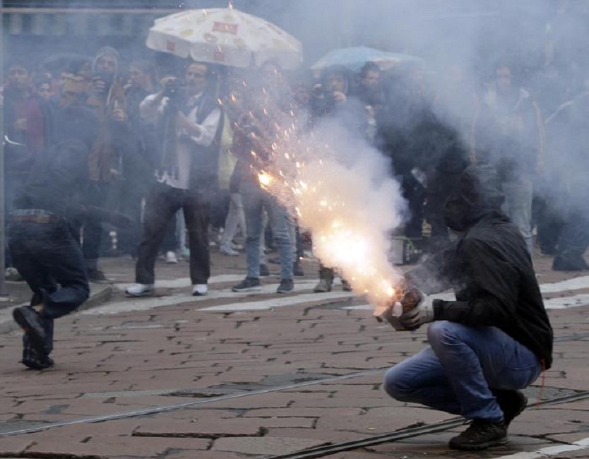 Scontri 1 Maggio anti Expo: prosciolti 5 anarchici greci già condannati in patria. Per i pm erano "i devastatori"