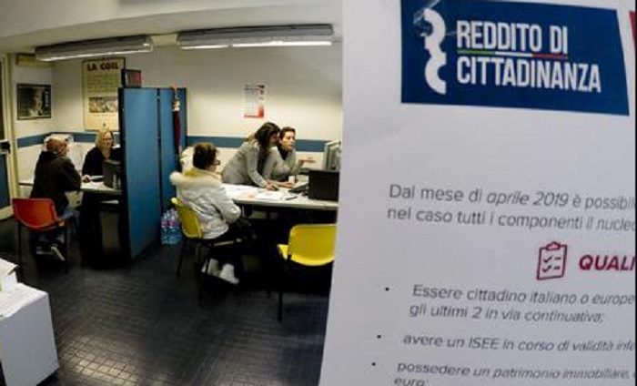 Reddito cittadinanza: under 30 lo chiedono al Sud, cittadini stranieri al Nord