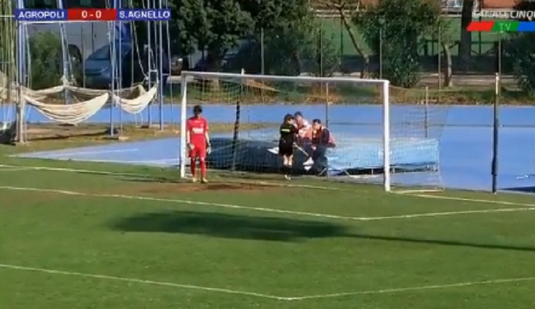 Sergio Vessicchio, il telecronista sulla guardalinee donna: "È uno schifo, una barzelletta" VIDEO