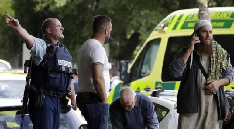 Nuova Zelanda, un sopravvissuto: "Mi ripetevo: Allah, fa che finisca le munizioni" (foto Ansa)