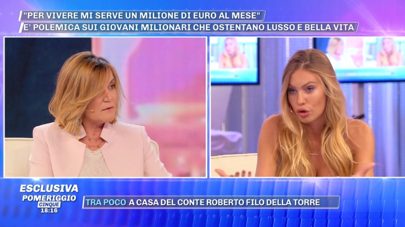 Pomeriggio 5, la Groppelli a Taylor Mega: "C'è chi scrive che fai... le marchette"