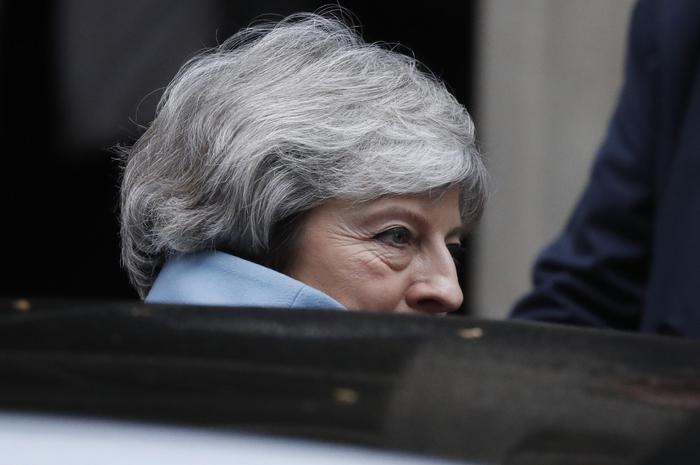 Brexit senza sbocco. "No deal" più vicino: Theresa May, ancora bocciata, si prepara tagliando i dazi con la Ue