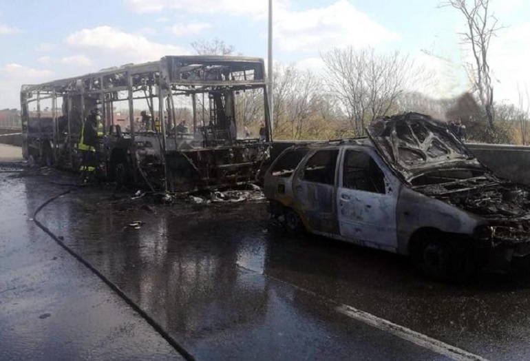 Ramy, il tredicenne egiziano che ha evitato la strage sul bus. Il padre: "Vorremmo la cittadinanza" (foto Ansa)