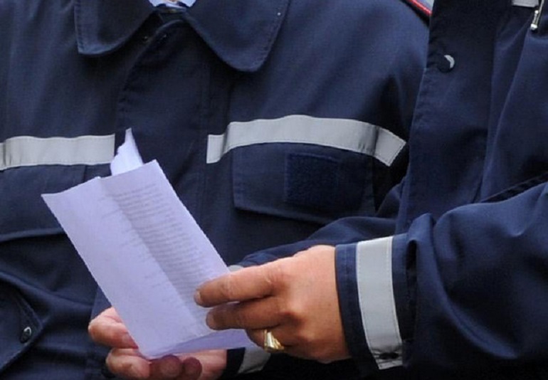Treviso, pubblica un selfie su Facebook. La polizia locale lo rintraccia e gli notifica 39 multe (foto d'archivio Ansa)