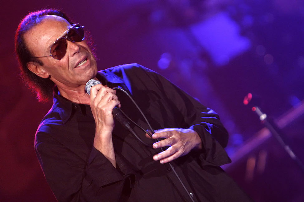 Antonello Venditti confessa in concerto: "Volevo farla finita. Mi salvarono Lucio Dalla e Milano"