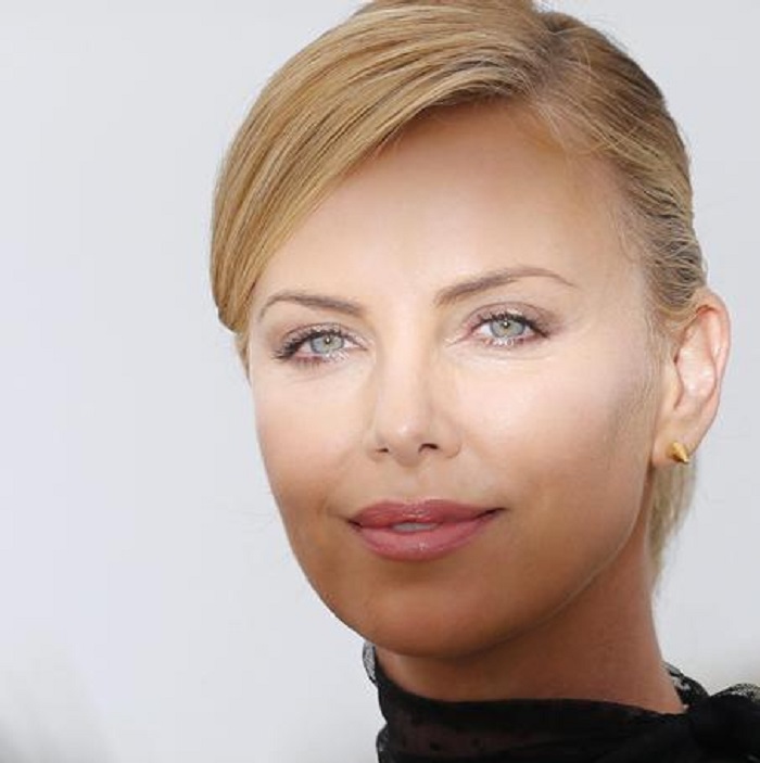 Charlize Theron: "Sono single da dieci anni. Sono scandalosamente disponibile" (foto Ansa)
