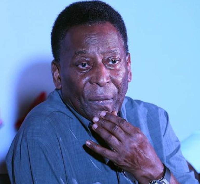 Pelè ricoverato in ospedale a Parigi (foto Ansa)
