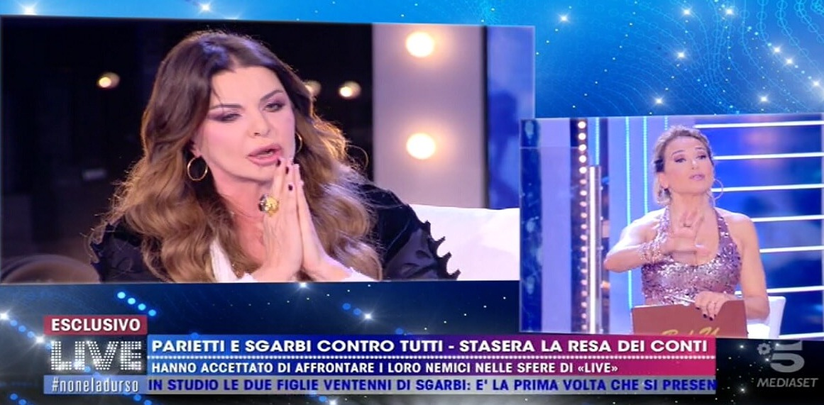 Live - Non è la d'Urso, Barbara d'Urso e quella frecciatina in diretta a Alba Parietti